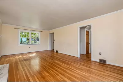 1152 Pinewood Dr, Pittsburgh, PA 15243 - Photo 4