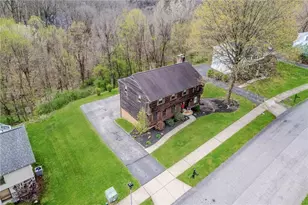 623 W Parliament Dr, Coraopolis, PA 15108 - Photo 36