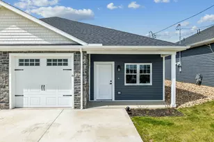 8 Barrington Ct, Monaca, PA 15061 - Photo 2