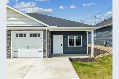 8 Barrington Court, Monaca, PA 15061 - Photo 2