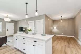 8 Barrington Ct, Monaca, PA 15061 - Photo 8