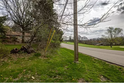 2168 Reis Run Rd, Pittsburgh, PA 15237 - Photo 16