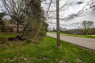 2168 Reis Run Rd, Pittsburgh, PA 15237 - Photo 16