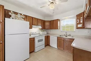 1050 Lynn Portal Rd, Canton Township, PA 15301 - Photo 6