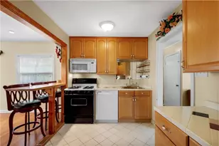 806 Kerry Hill Dr, Pittsburgh, PA 15234 - Photo 6