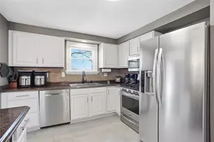 120 Bassie Dr, Zelienople, PA 16063 - Photo 10