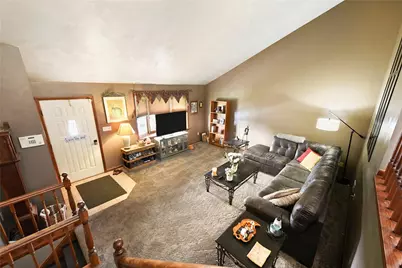 21 Ross Hollow Rd, Pittsburgh, PA 15239 - Photo 6