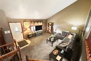 21 Ross Hollow Rd, Pittsburgh, PA 15239 - Photo 6