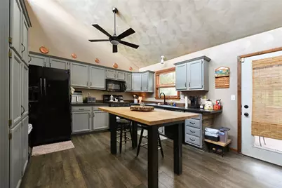 21 Ross Hollow Rd, Pittsburgh, PA 15239 - Photo 8