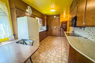 221 E Muntz Ave, Twp of But SE, PA 16001 - Photo 12