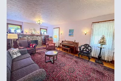 221 E Muntz Ave, Twp of But SE, PA 16001 - Photo 8
