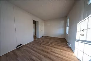 322 E Barr St, McDonald, PA 15057 - Photo 6