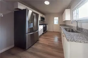 322 E Barr St, McDonald, PA 15057 - Photo 2