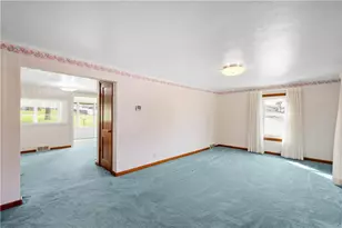 180 Hilltop Ln, Canton Township, PA 15301 - Photo 6