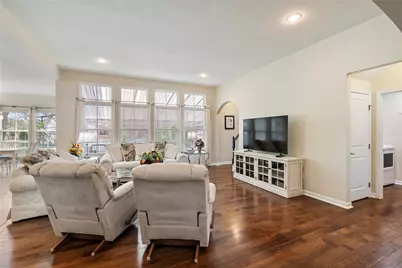 113 Augusta Dr, Ross Twp, PA 15229 - Photo 4