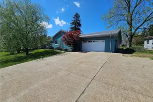 95 Paul Dr, South Strabane, PA 15301 - Photo 2