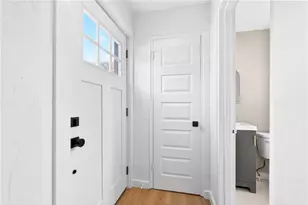 986 Woodbine St, Pittsburgh, PA 15201 - Photo 4