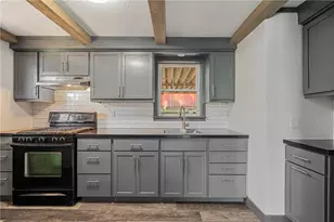 964 Roland Rd, Wilkins Township, PA 15221 - Photo 10