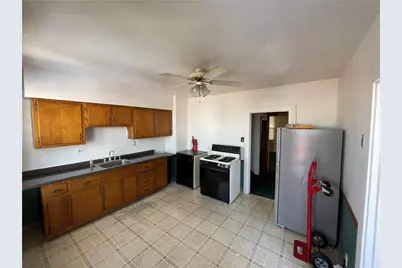 2917 Boyd St, McKeesport, PA 15132 - Photo 4