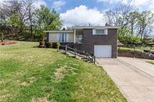 42 Manor Rd, Donora, PA 15033 - Photo 2