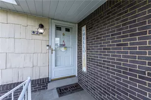 42 Manor Rd, Donora, PA 15033 - Photo 4