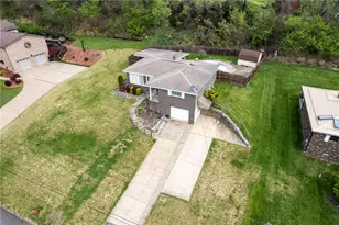 42 Manor Rd, Donora, PA 15033 - Photo 32