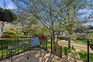 240 Inglewood Dr, Pittsburgh, PA 15228 - Photo 4