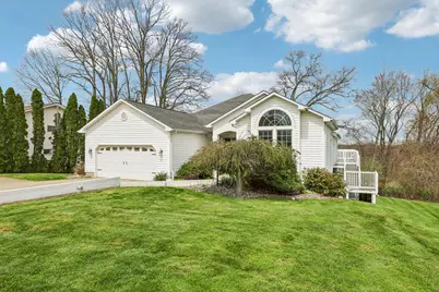 8 Leslie Drive, Mahoning Township, PA 16116 - Photo 2
