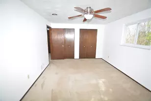229 Springwood Dr, Pittsburgh, PA 15147 - Photo 18
