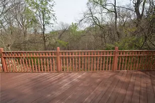 229 Springwood Dr, Pittsburgh, PA 15147 - Photo 38