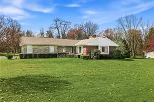123 Hadley Rd, Hempfield Township, PA 16125 - Photo 2