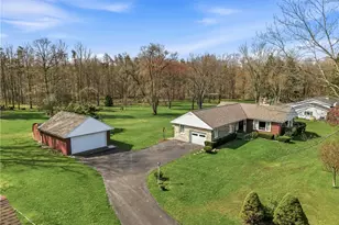 123 Hadley Rd, Hempfield Township, PA 16125 - Photo 4