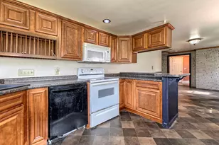 140 Keck Ln, Ruffs Dale, PA 15679 - Photo 16