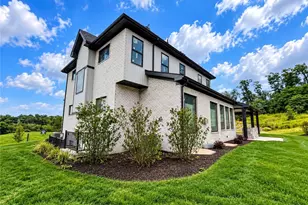 2210 Tree Top Ln, Pittsburgh, PA 15241 - Photo 4