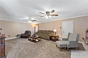 9 Midway Dr, Kennedy Township, PA 15136 - Photo 6