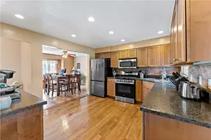 9 Midway Dr, Kennedy Township, PA 15136 - Photo 10