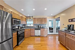 9 Midway Dr, Kennedy Township, PA 15136 - Photo 8