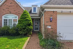 327 Hidden Falls Ct, Pittsburgh, PA 15238 - Photo 2