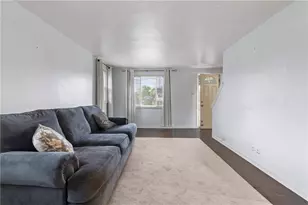 2050 Elmbrook Ln, Scott Township, PA 15243 - Photo 2