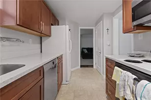 2050 Elmbrook Ln, Scott Township, PA 15243 - Photo 10