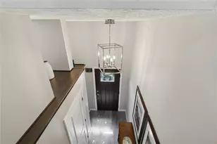 1613 Jefferson Ridge Dr, Jefferson Hills, PA 15025 - Photo 2