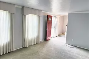 5176 Janie Dr, Pittsburgh, PA 15227 - Photo 6