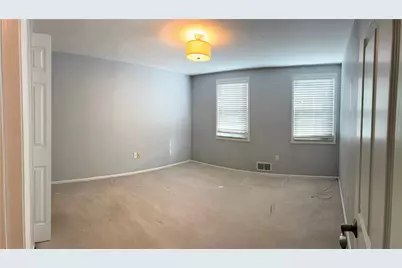5176 Janie Dr, Pittsburgh, PA 15227 - Photo 16