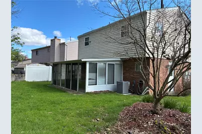 5176 Janie Dr, Pittsburgh, PA 15227 - Photo 4