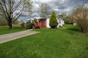 401 Silver Ln, Center Township, PA 16001 - Photo 2