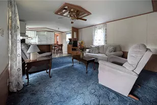 401 Silver Ln, Center Township, PA 16001 - Photo 12