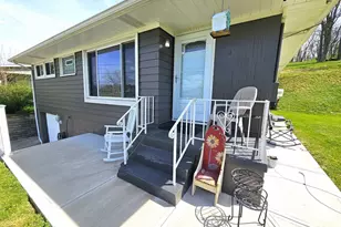 160 Franklin Farms Rd, North Franklin Township, PA 15301 - Photo 4