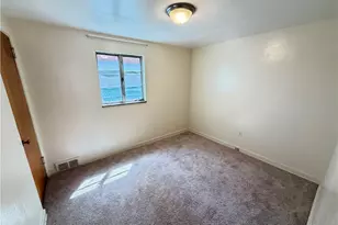 1043 Welfer St, Pittsburgh, PA 15217 - Photo 18