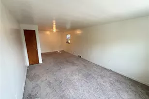 1043 Welfer St, Pittsburgh, PA 15217 - Photo 8