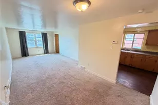1043 Welfer St, Pittsburgh, PA 15217 - Photo 4